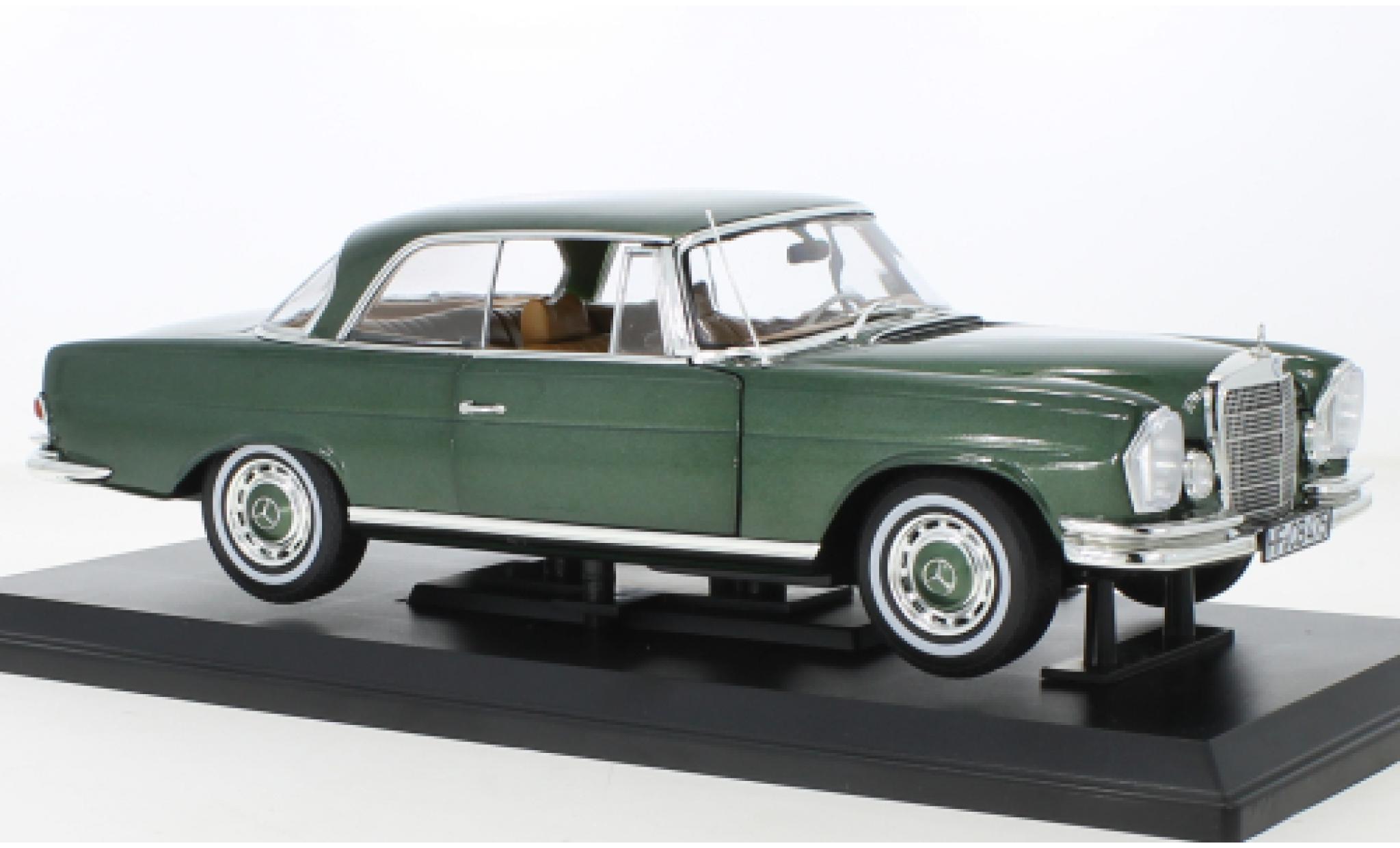 Mercedes 250 1/18 Norev SE Coupe (W111) metallic groen 1969 modelauto