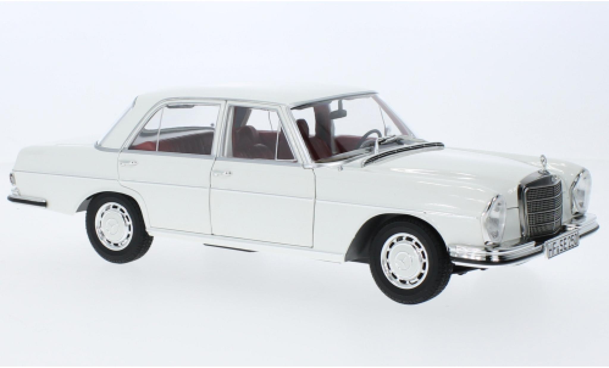 Mercedes 250 1/18 Norev SE (W108) wit 1967 modelauto