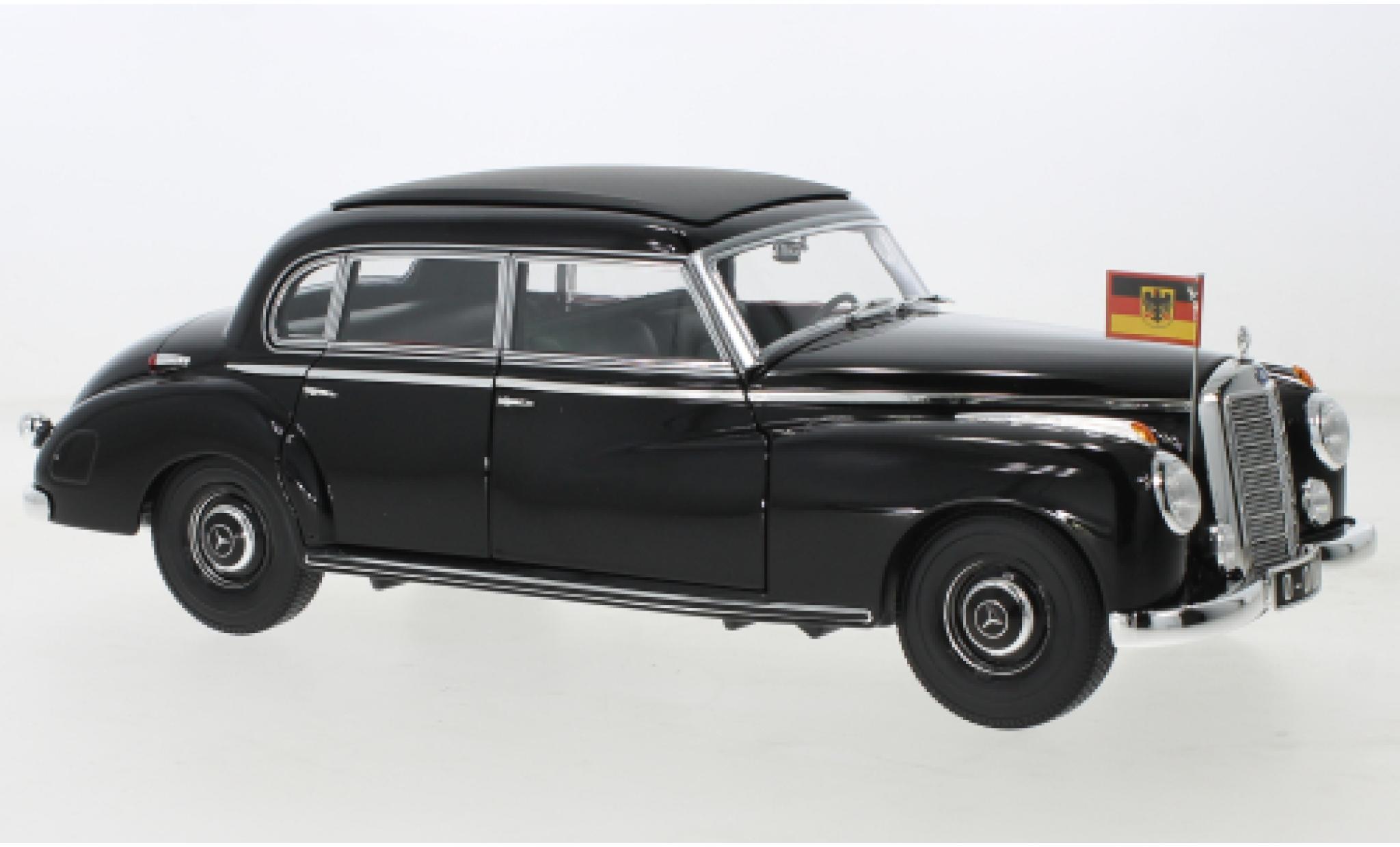 Mercedes 300 1/18 Norev zwart 1955 modelauto