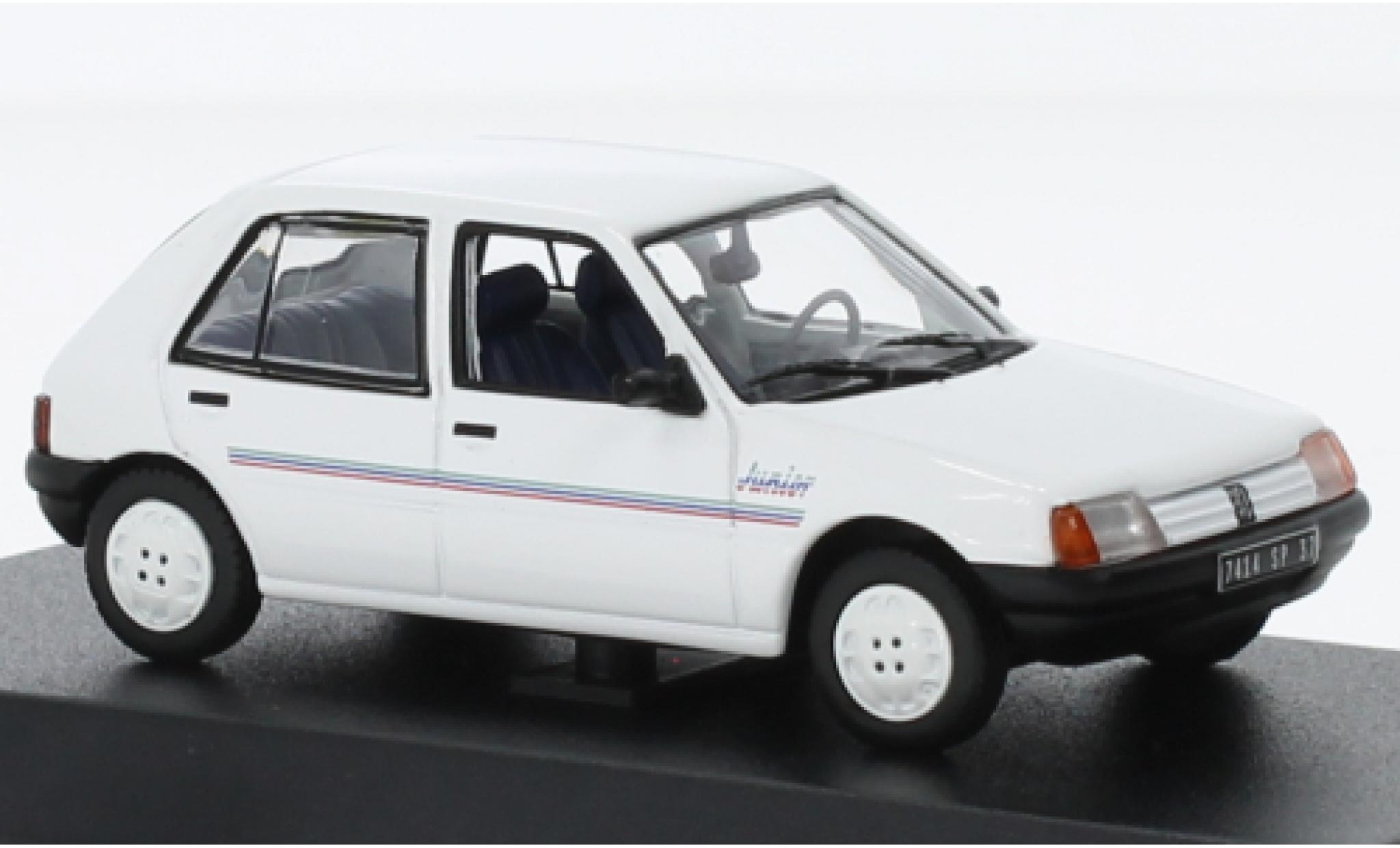 Peugeot 205 1/43 Norev Junior wit 1988 modelauto