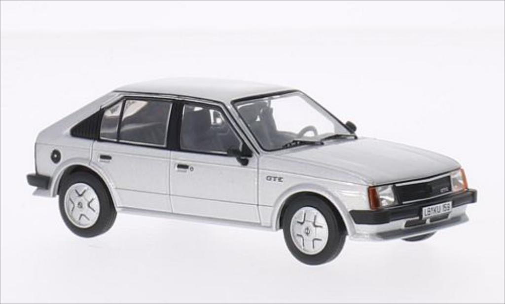Opel Kadett D 1/43 IXO D GT/E grijs 1983 modelauto