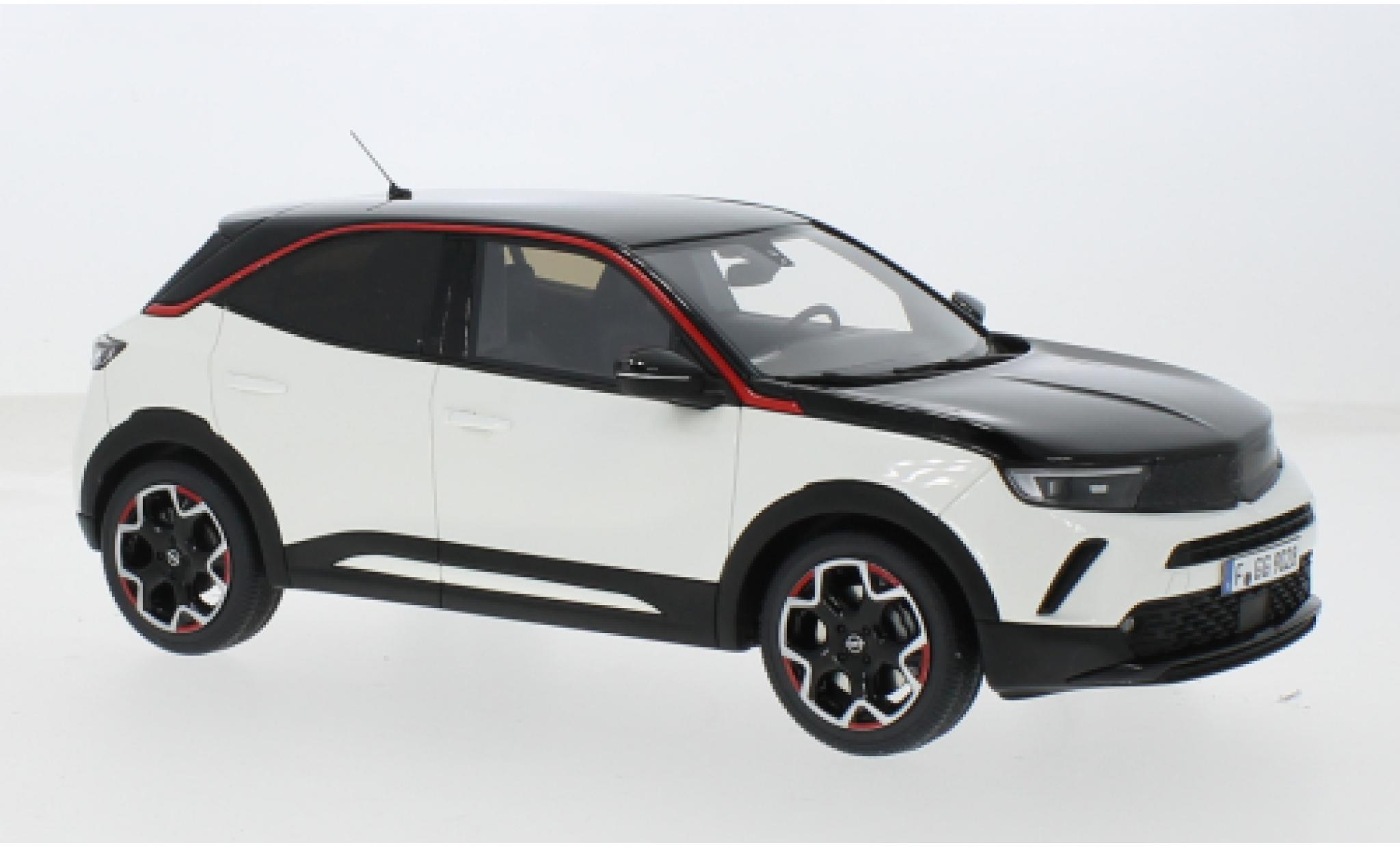 Opel Mokka 1/18 Ottomobile -E GS Lin wit 1:18 modelauto