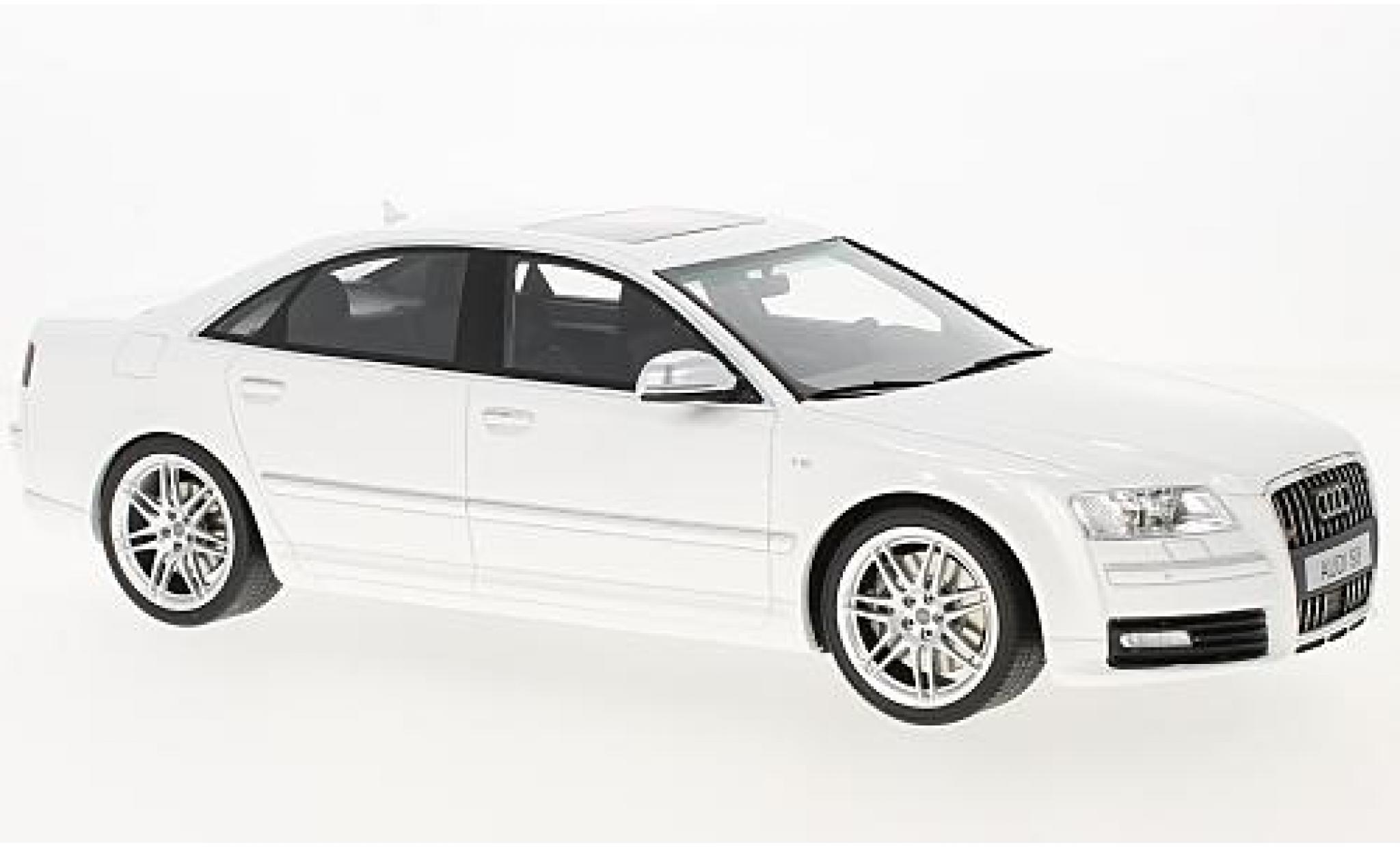 Audi S8 1/18 Ottomobile D3 wit 2008 modelauto