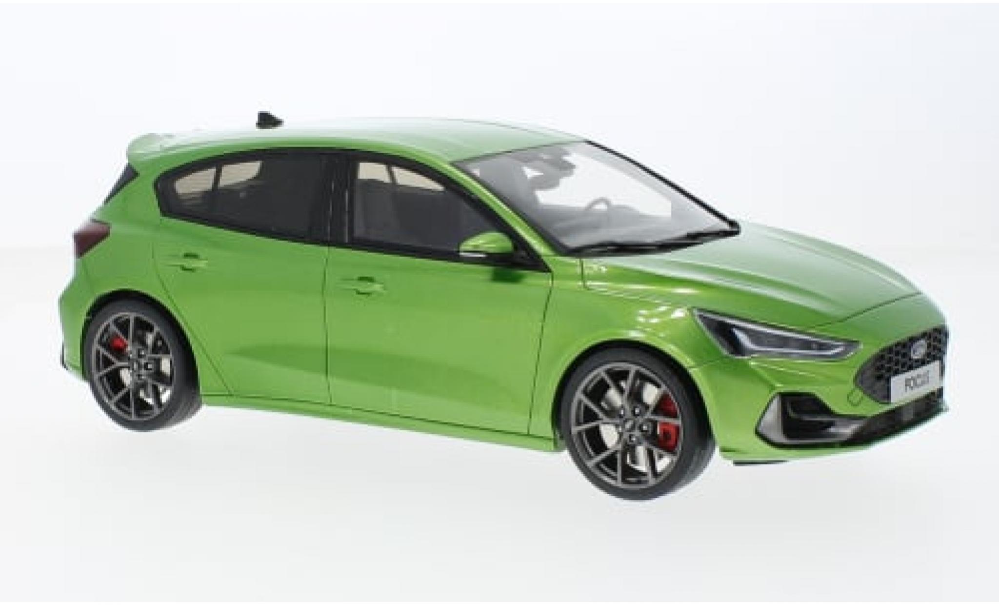 Ford Focus 1/18 Ottomobile MK IV ST Phase 2 metallic groen 2022 1:18 modelauto