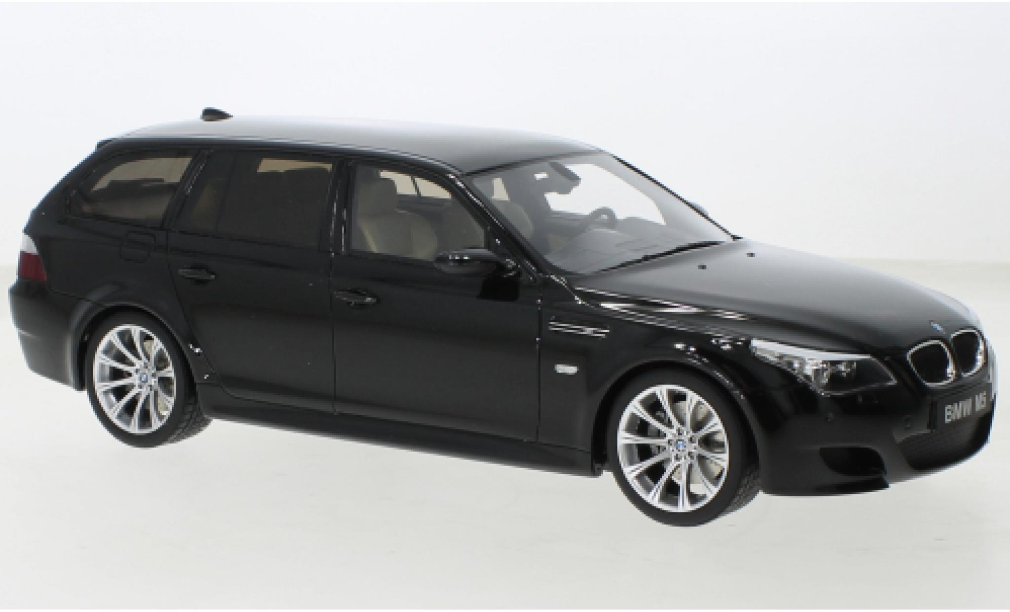 Bmw M5 1/18 Ottomobile (E61) Touring zwart 2004 modelauto