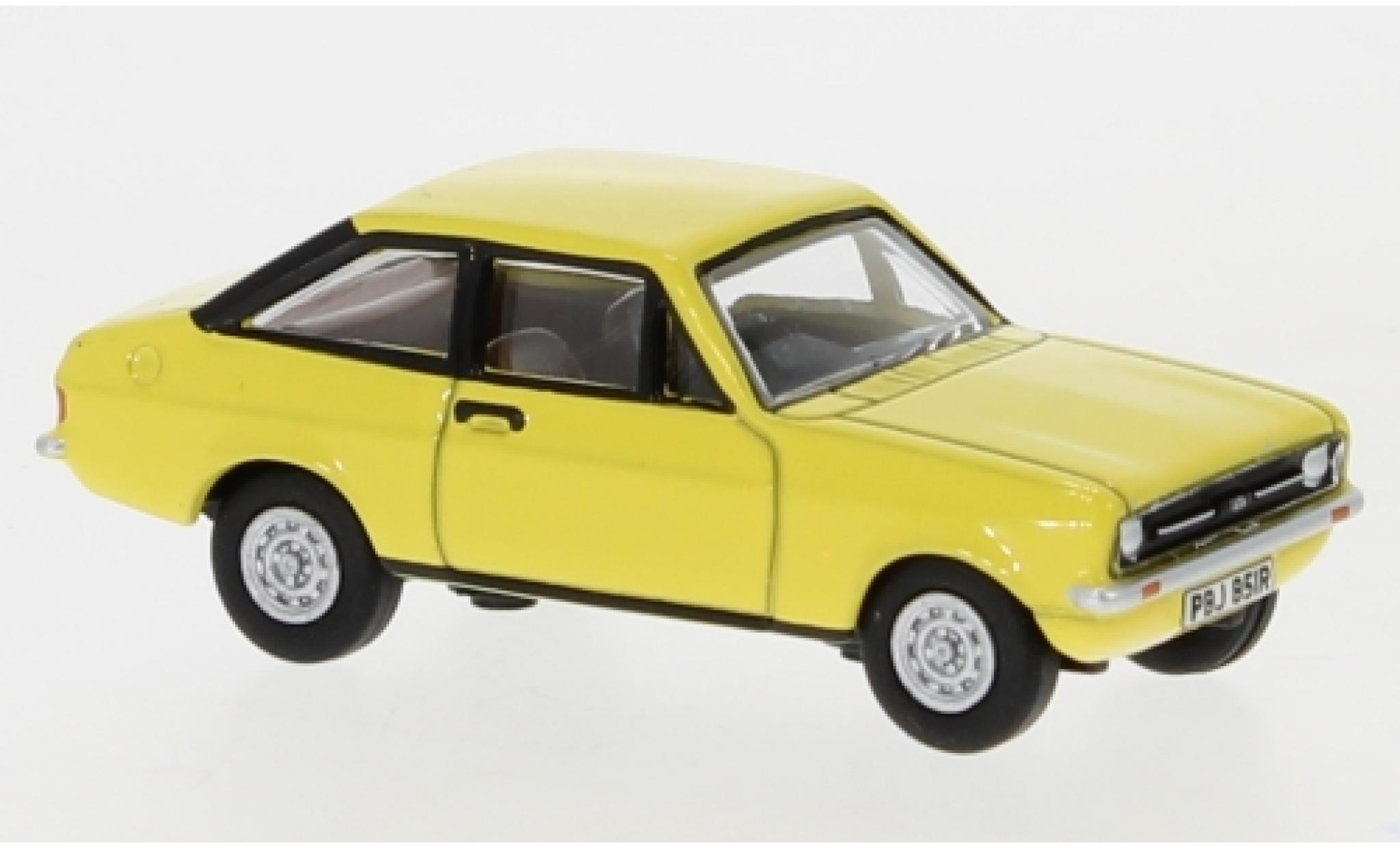 Ford Escort 1/76 Oxford Mk2 geel RHD modelauto