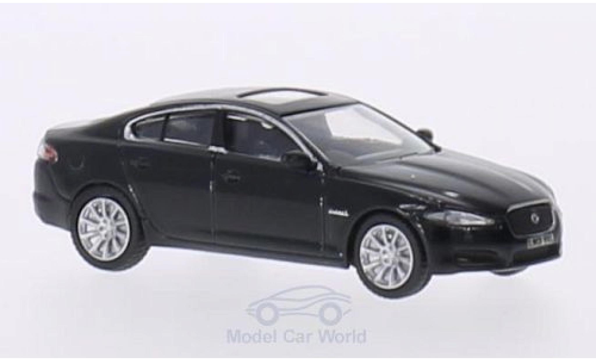Jaguar XF 1/76 Oxford metallic zwart RHD modelauto
