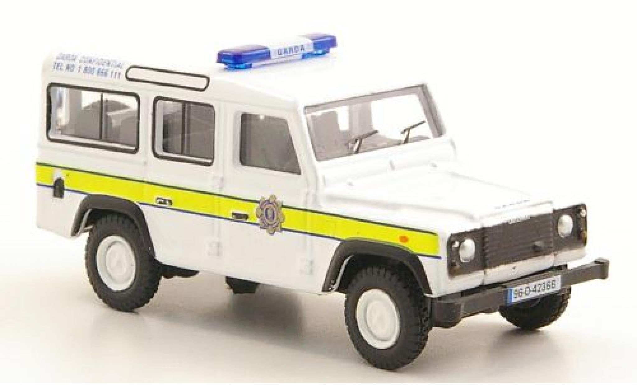 Land Rover Defender 1/76 Oxford Station Wagon Garda Confidential modelauto