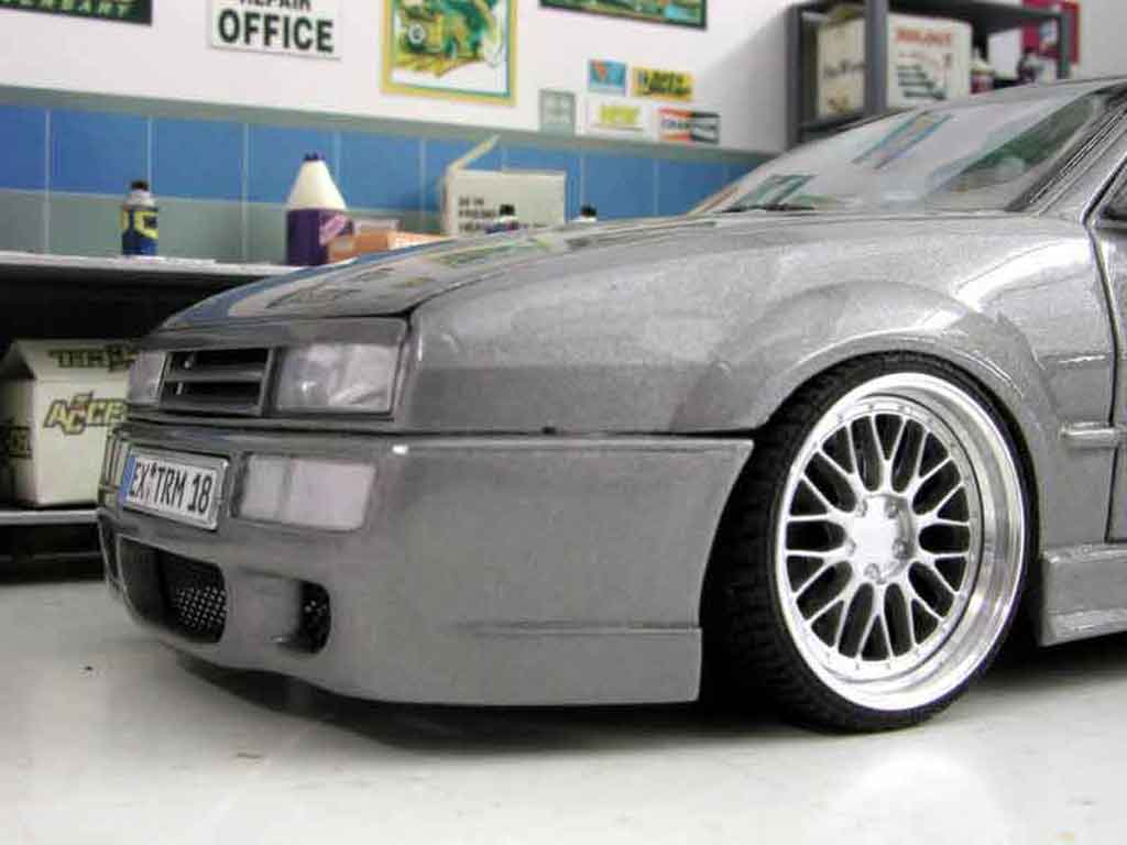 Volkswagen Corrado VR6 kit carrosserie rieger 1/18 Revell