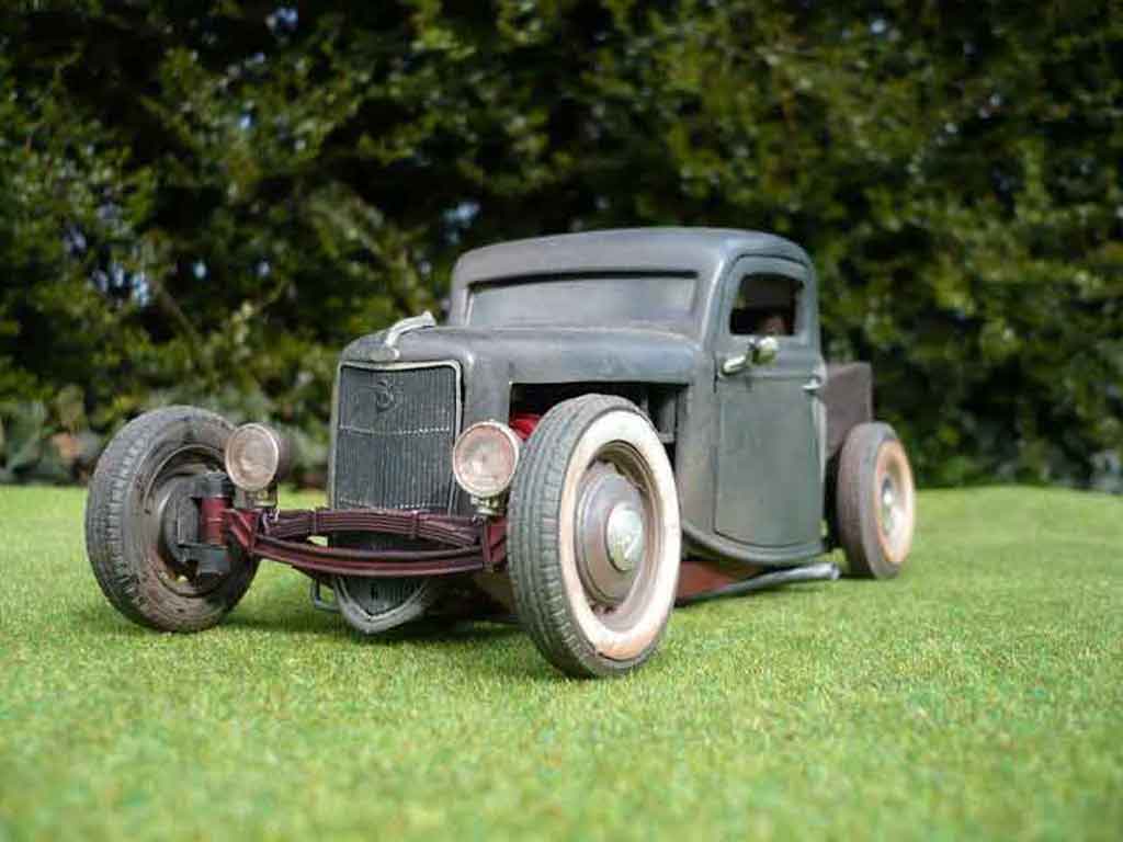 Ford 1936 Hot Rod pick up 1/18 Solido