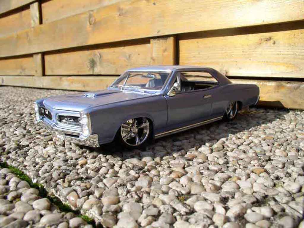 Pontiac GTO 1/18 Welly 1966 blauw ciel modelauto