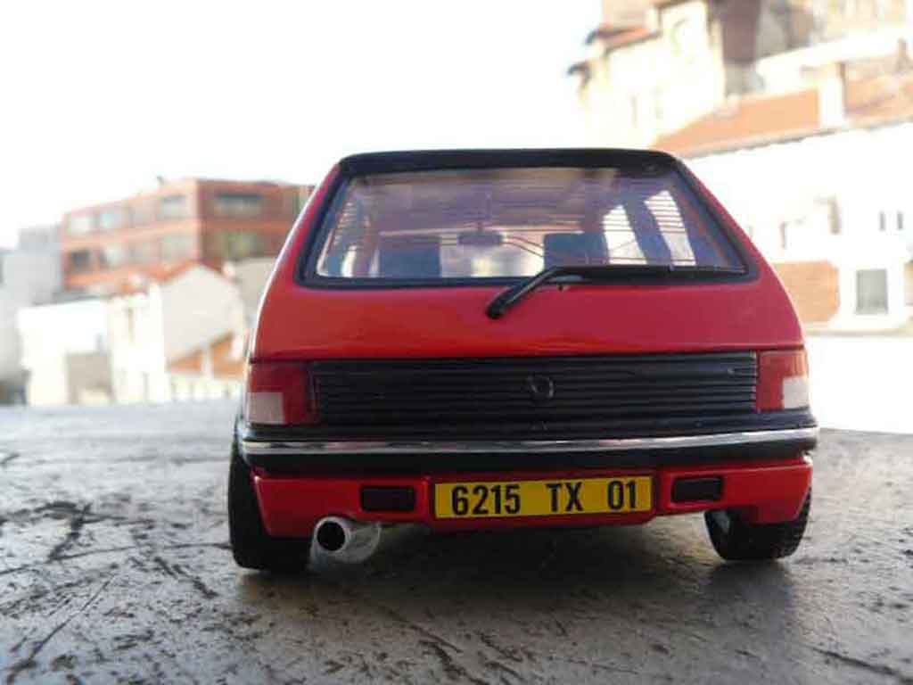 Peugeot 205 GTI 1.9 Rouge Vallelunga rood vallelunga jantes pts 1/18 Solido