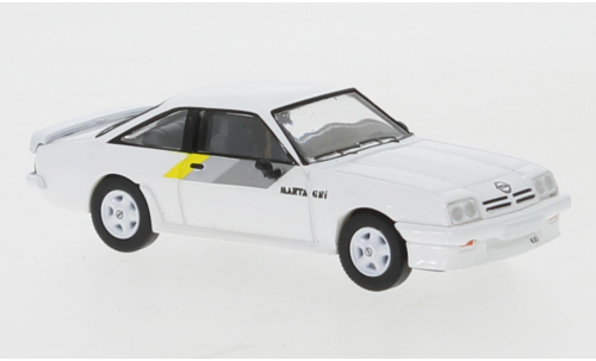 Opel Manta 1/87 PCX87 B GSI wit 1984 modelauto