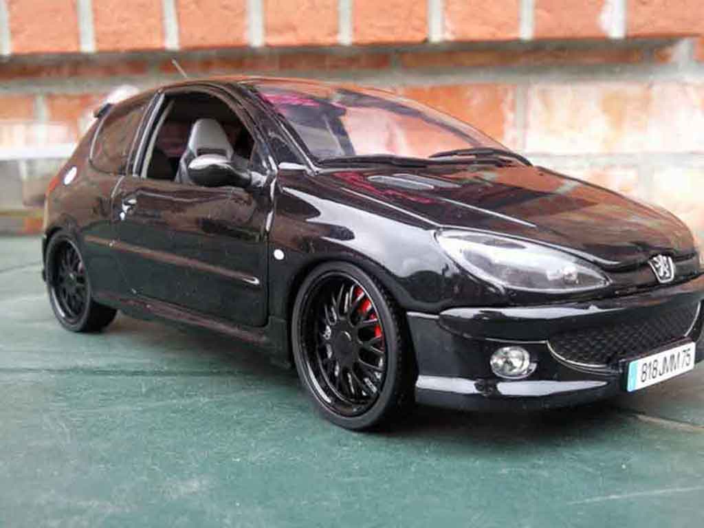 Peugeot 206 RC jantes zwarts et vitres teintees 1/18 Norev