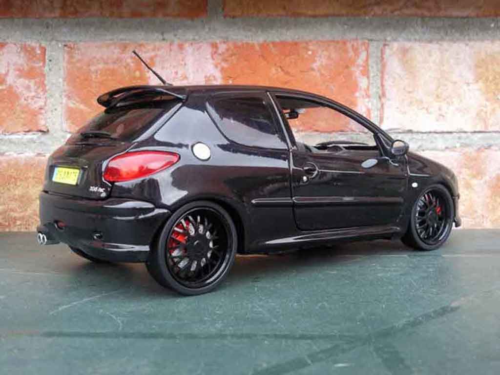 Peugeot 206 RC jantes zwarts et vitres teintees 1/18 Norev