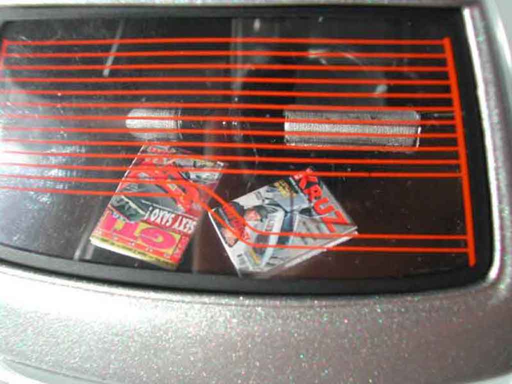 Peugeot 205 GTI grijs metallic jantes racing hart 17 pouces 1/18 Solido
