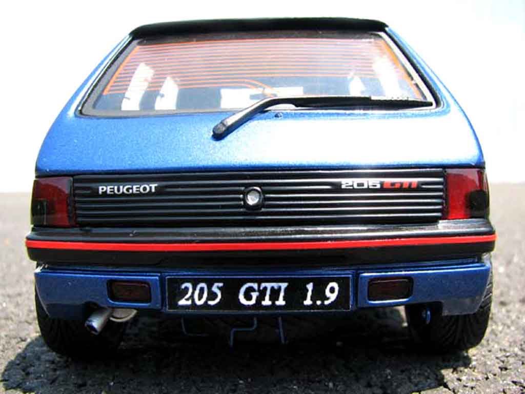 Peugeot 205 GTI 1.9 Bleu Miami blauw miami 1/18 Solido