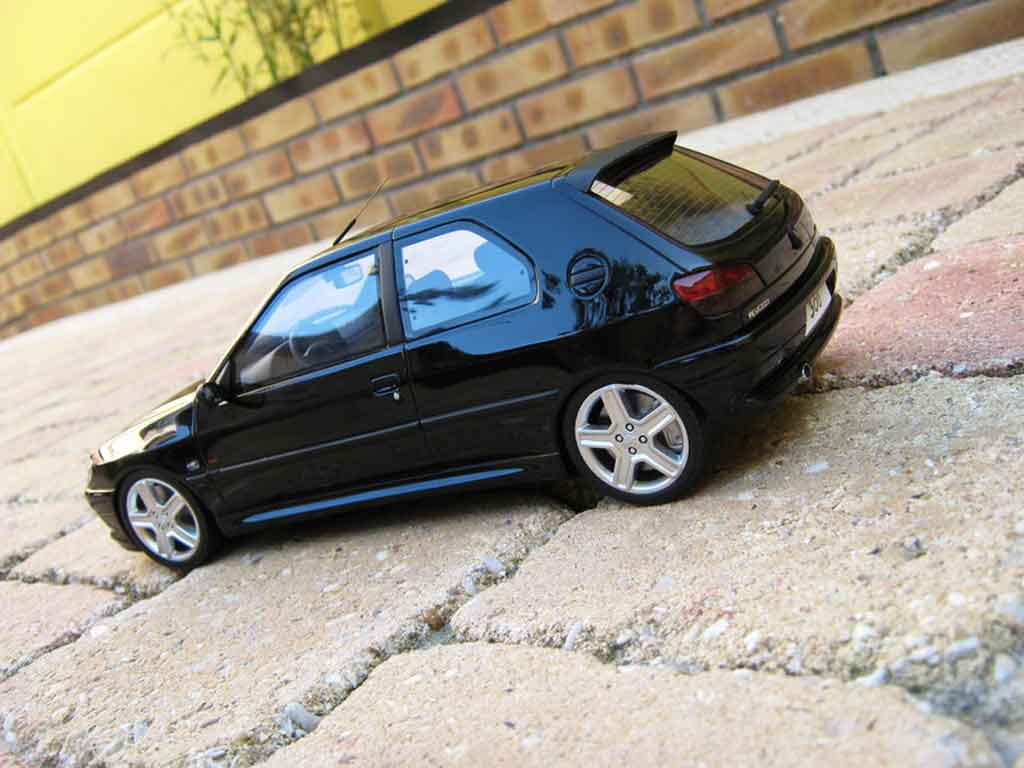 Peugeot 306 S16 zwart jantes 206 rc 1/18 Ottomobile