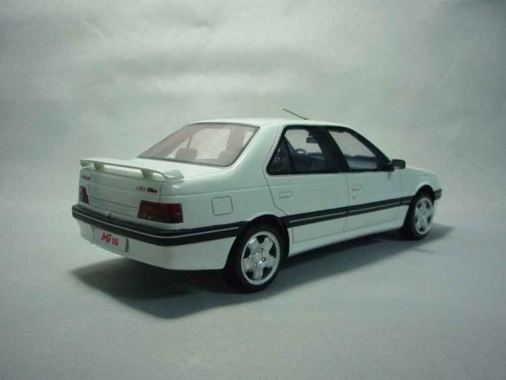 Peugeot 405 Mi16 phase 2 1992 wit 1/18 Ottomobile