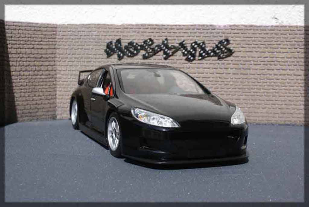 Peugeot 407 Silhouette plain body zwart 1/18 Motormax