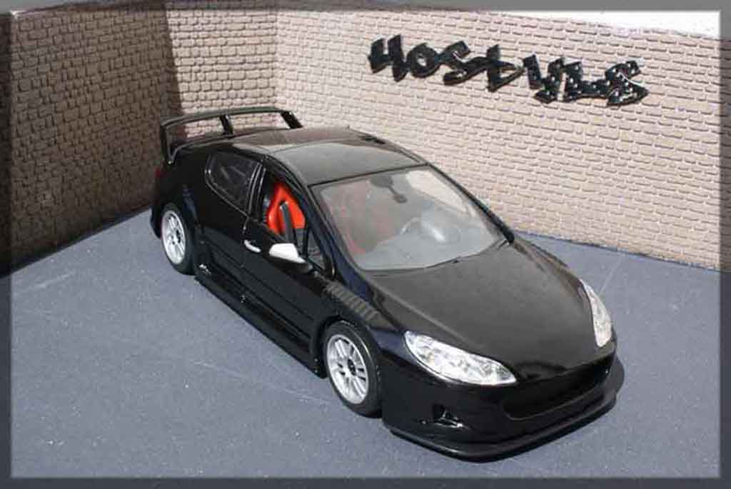 Peugeot 407 Silhouette plain body zwart 1/18 Motormax