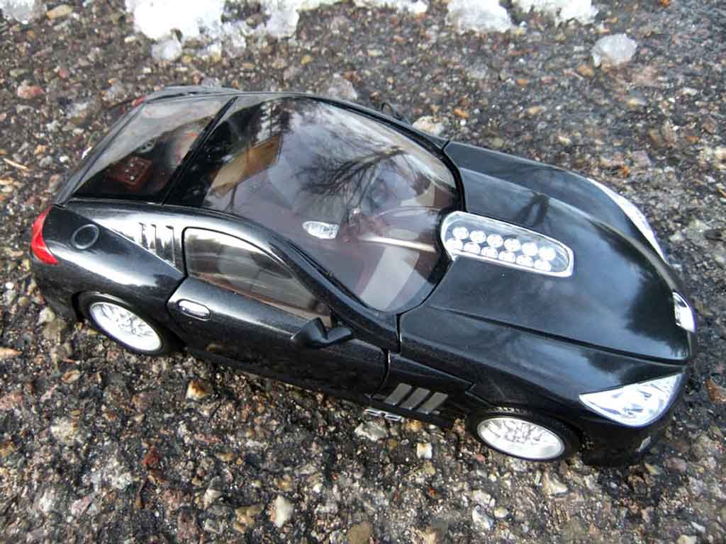 Peugeot 907 Concept car 2004 1/18 Burago