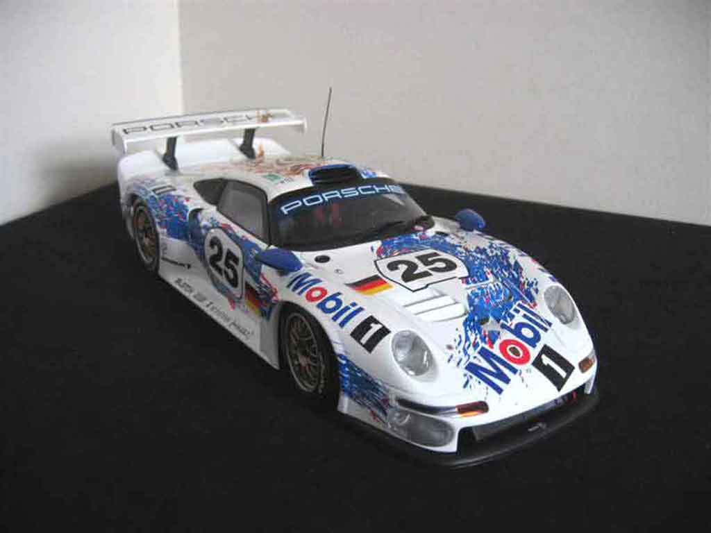 Porsche 993 GT1 1/18 Ut Models GT1 le mans 96 #25 mobil 1 modelauto