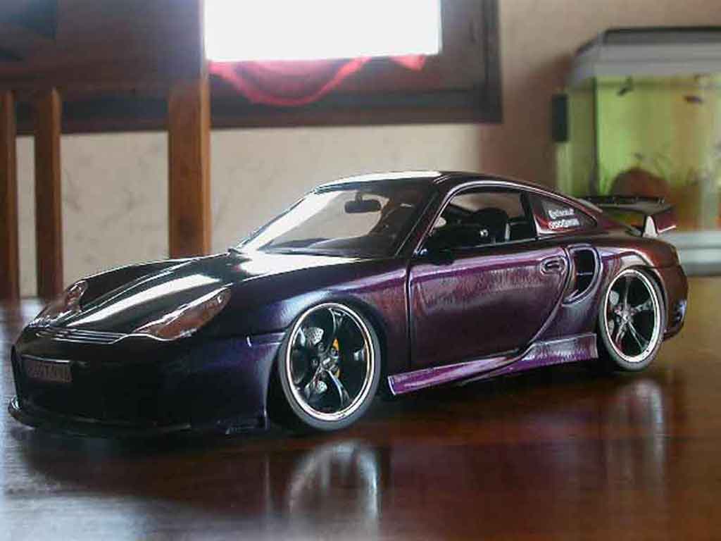 Porsche 911 Turbo techart cameleon 1/18 Hotworks