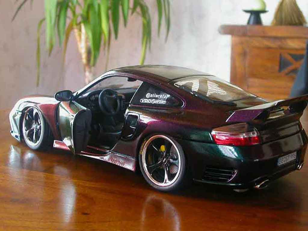 Porsche 911 Turbo techart cameleon 1/18 Hotworks