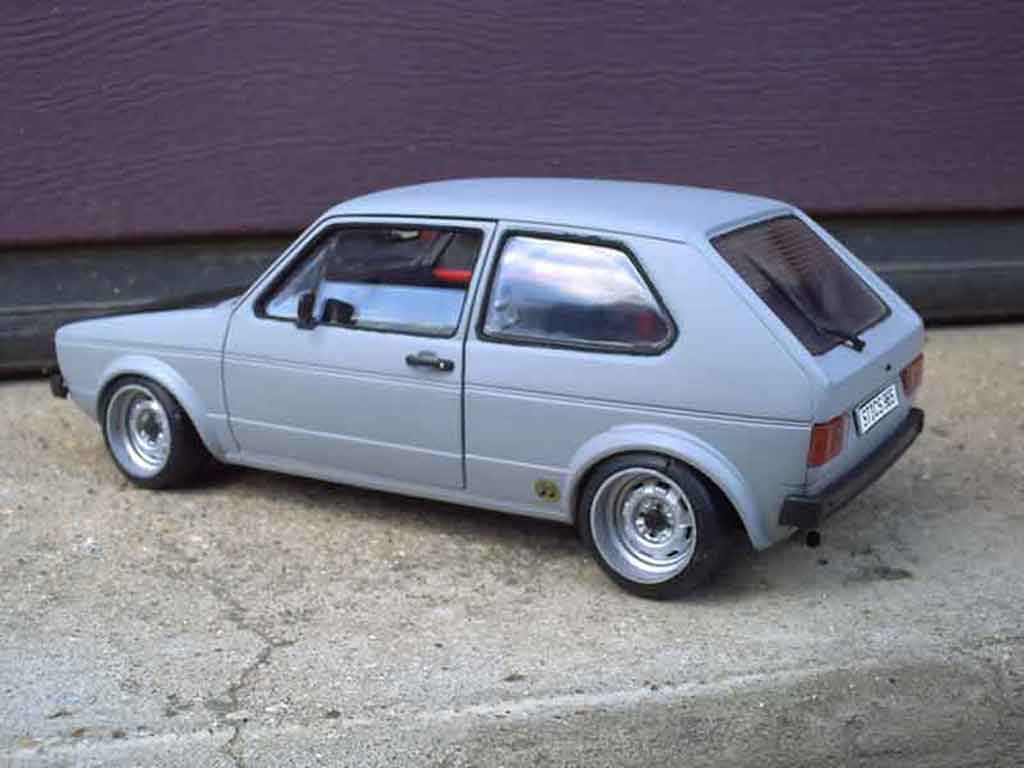 Volkswagen Golf GTI jantes toles bords larges capot poli 1/18 Solido