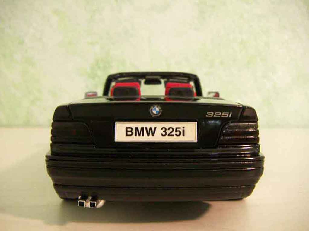 Bmw 325 Cabriolet E36 zwart jantes 18 pouces 1/18 Maisto
