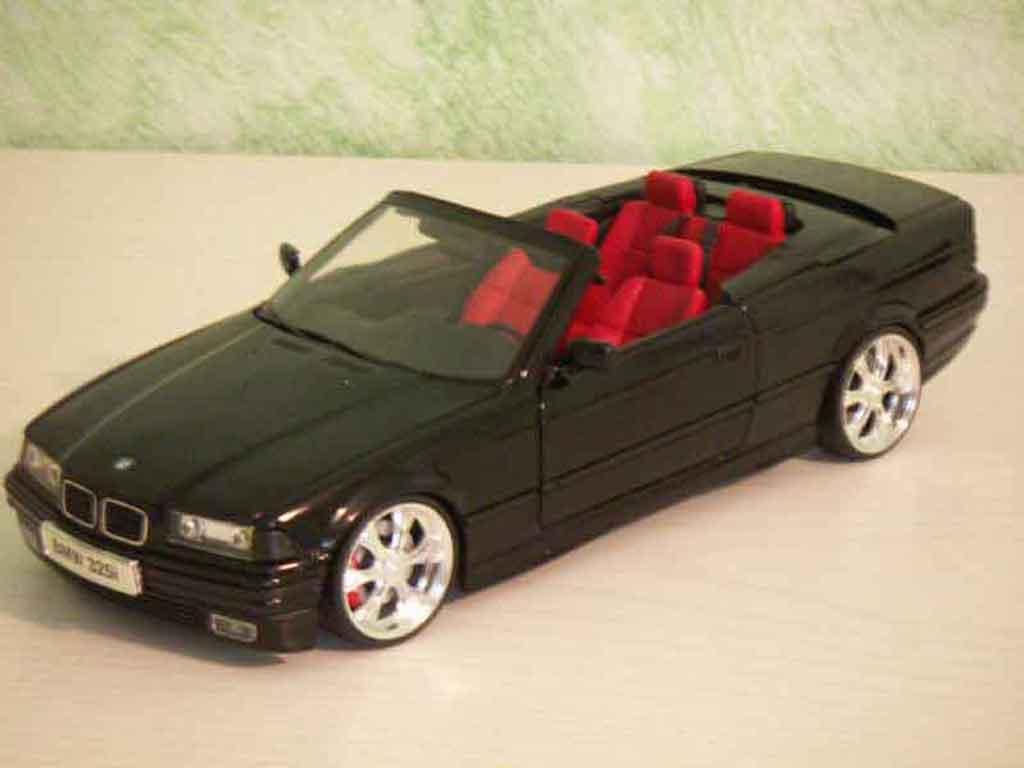 Bmw 325 Cabriolet E36 zwart jantes 18 pouces 1/18 Maisto