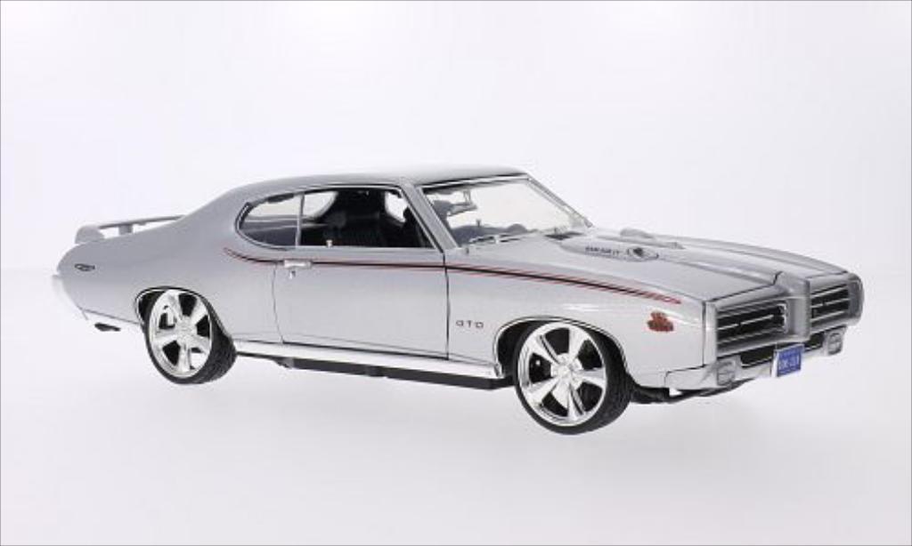 Pontiac GTO 1/18 Motormax Judge Tuning metallic grijs/Dekor 1969 modelauto