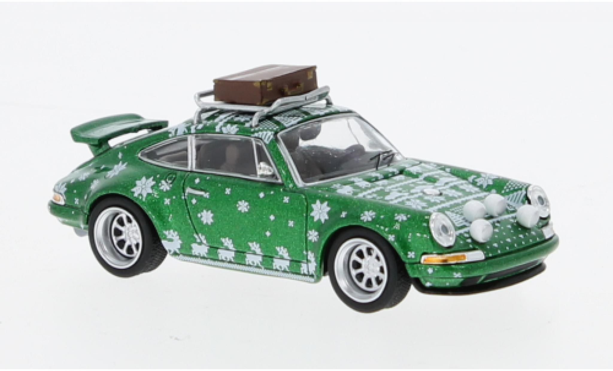 Porsche 911 1/64 Pop Race metallic groen Christmas Edition 2023 modelauto