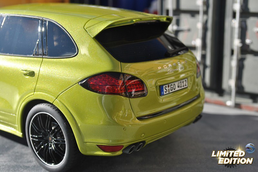 Porsche Cayenne GTS groen 1/18 GT Spirit