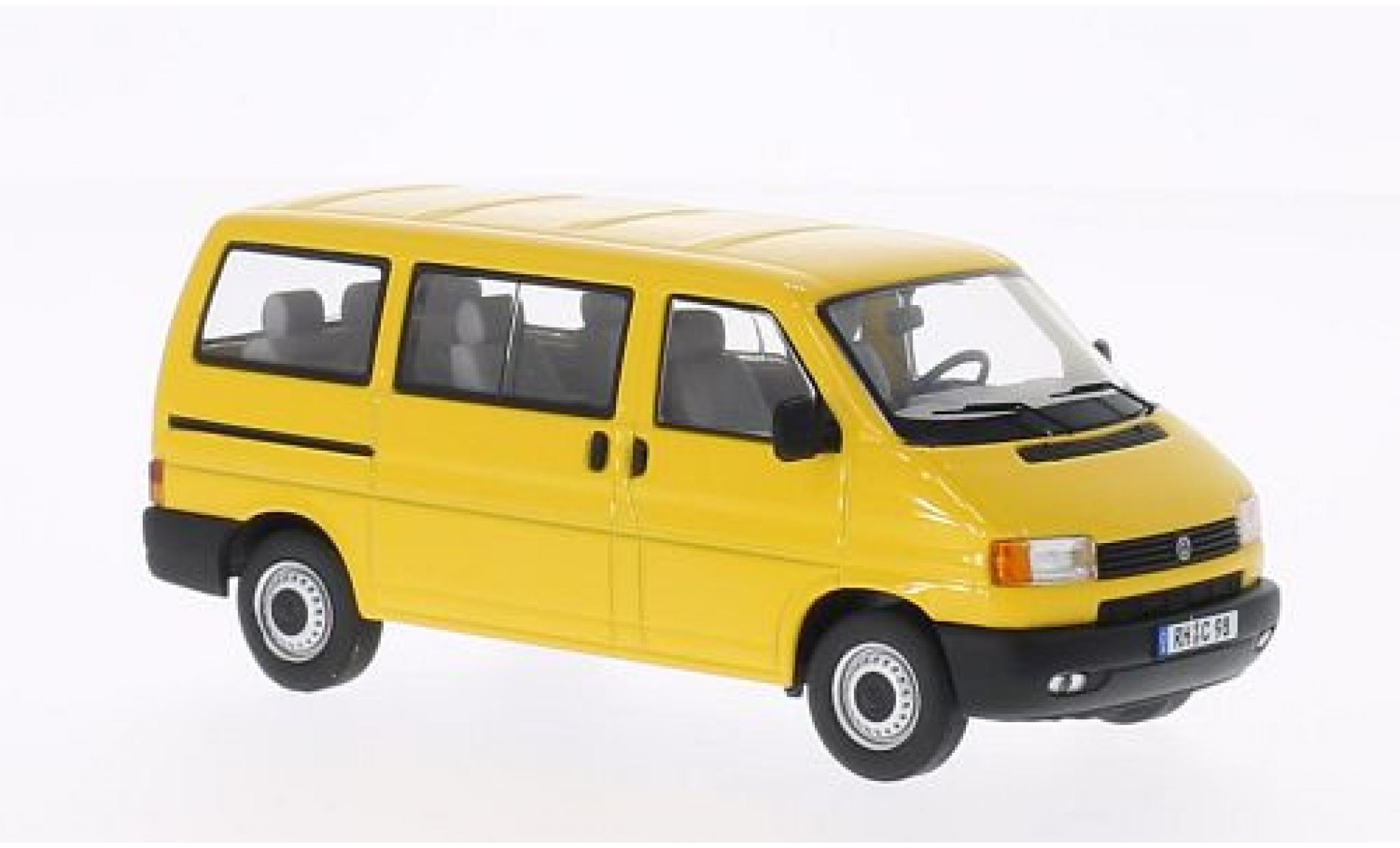Volkswagen T4 1/43 Premium ClassiXXs geel bus modelauto