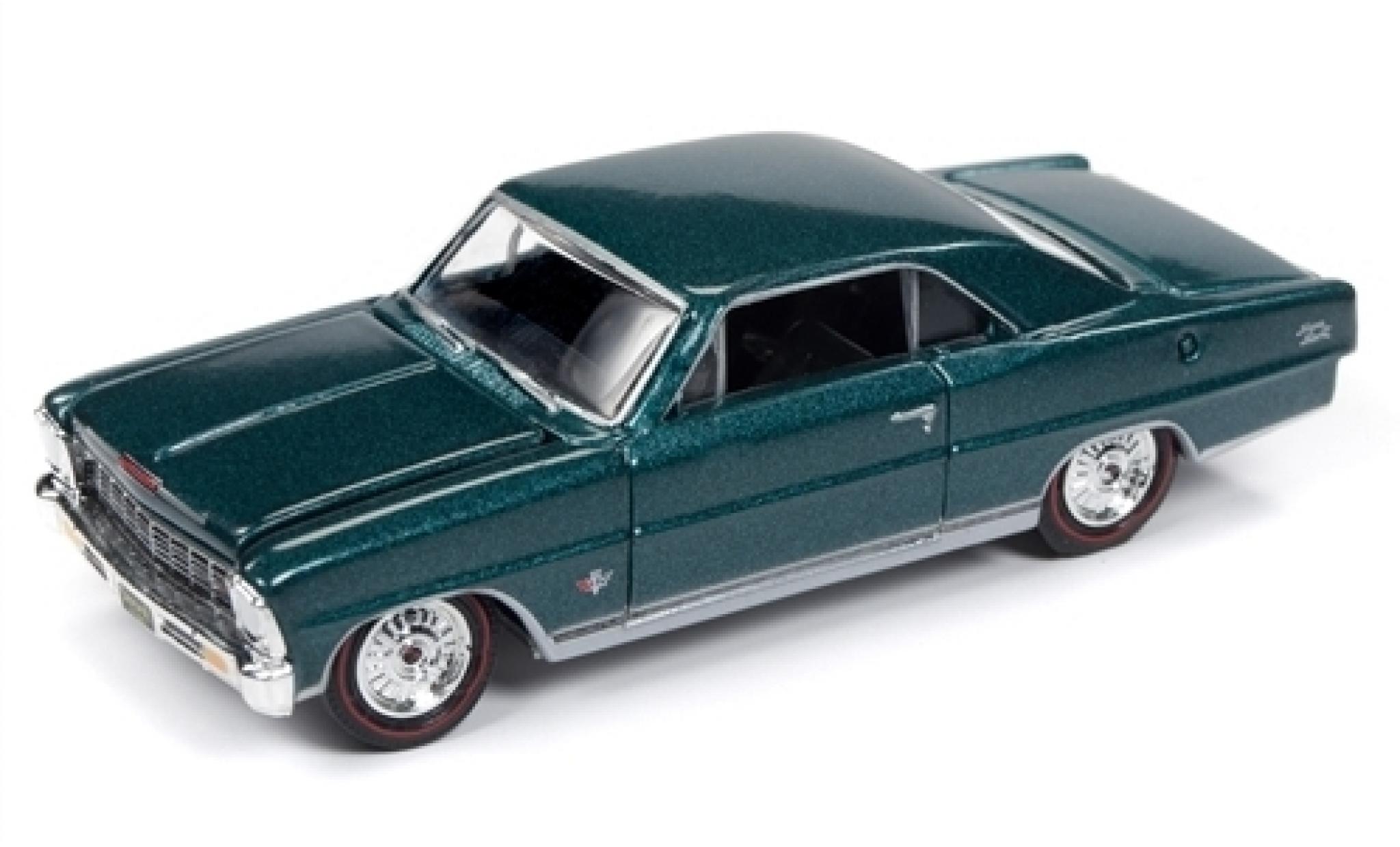 Chevrolet Nova 1/64 Racing Champions SS metallic groen 1966 modelauto