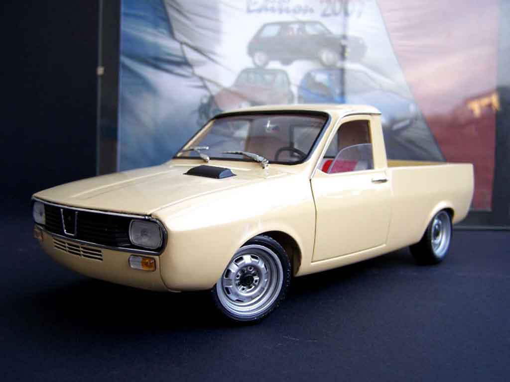 Renault 12 Pick up 1/18 Solido Pick up beige modelauto