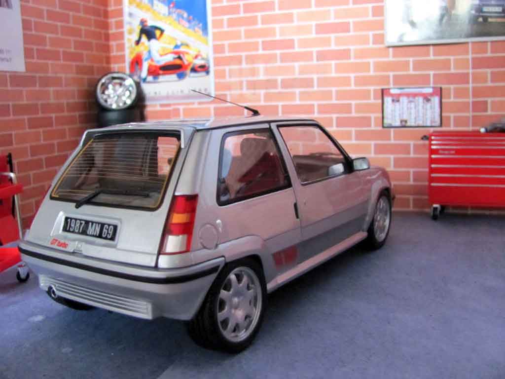 Renault 5 Phase 2 GT Turbo 2 grijs jantes speedline 1/18 Norev