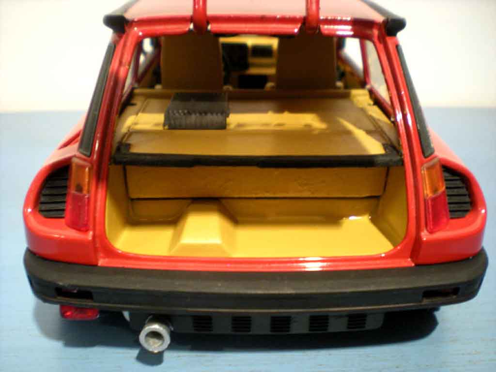 Renault 5 Turbo rood jantes gotti 073r 1/18 Universal Hobbies