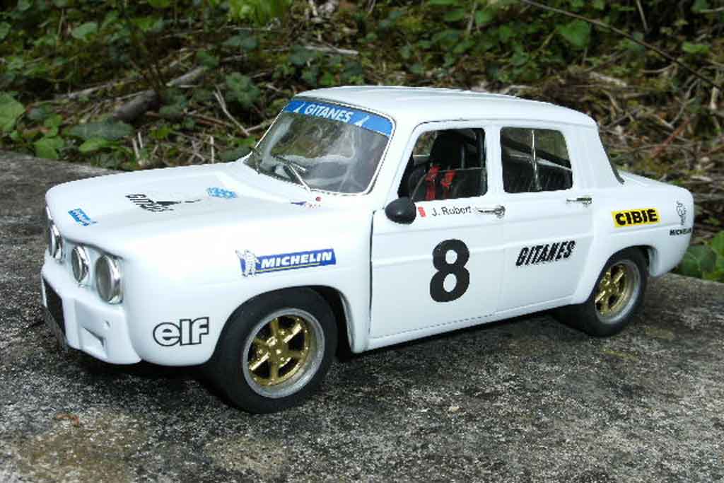 Renault 8 Gordini wit jantes larges et kit carrosserie dinacar 1/18 Solido