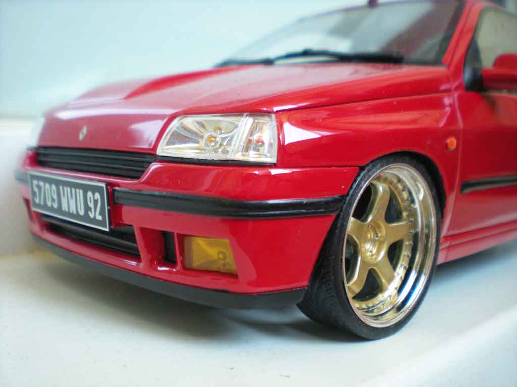 Renault Clio 16S 1991 rood jantes 17 pouces 1/18 Ottomobile