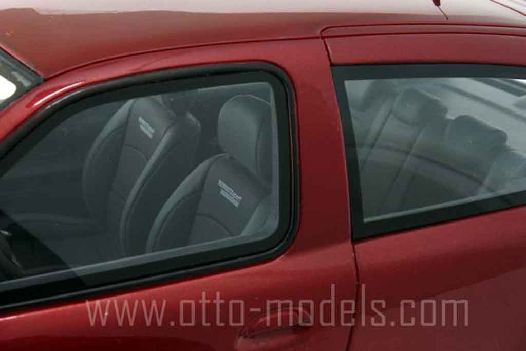 Renault Clio 2 RS phase rood lucifer 2001 1/18 Ottomobile