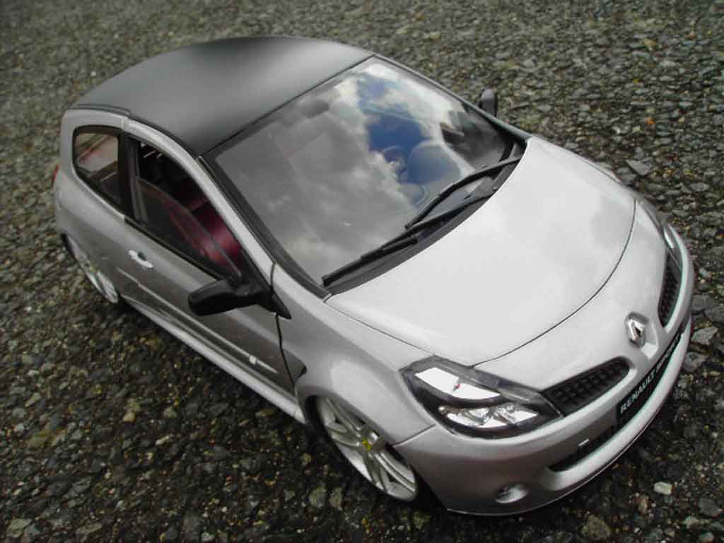 Renault Clio 3 RS grijs jantes ferrari f430 1/18 Solido