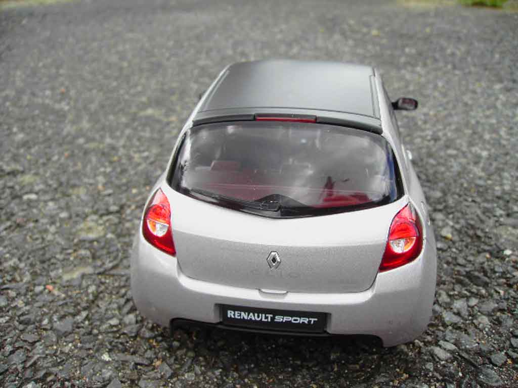 Renault Clio 3 RS grijs jantes ferrari f430 1/18 Solido