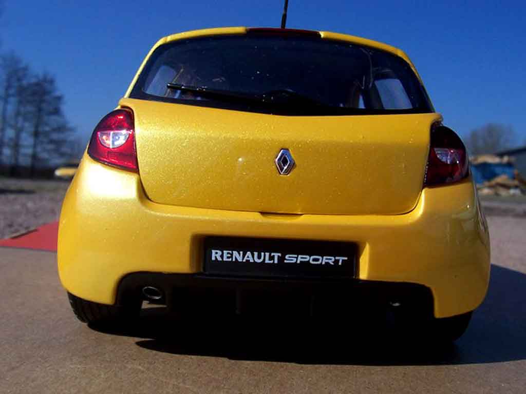 Renault Clio 3 RS 1/18 Solido 3 RS geel sirius modelauto