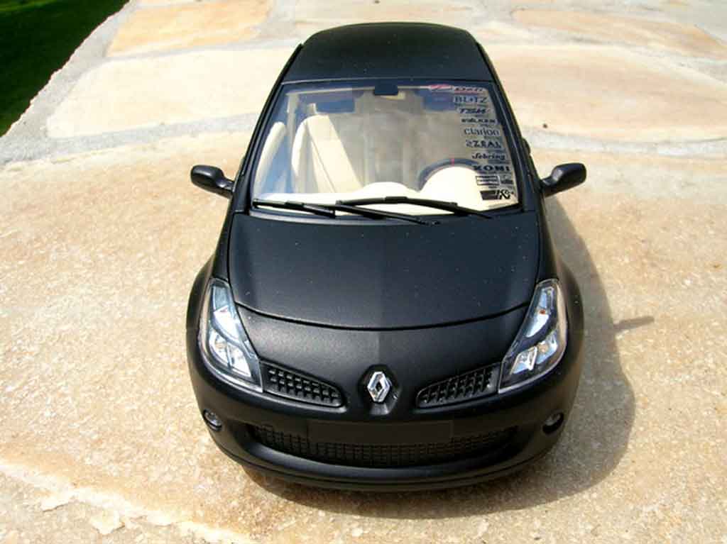 Renault Clio 3 RS zwart mat jantes c4 wrc 1/18 Solido