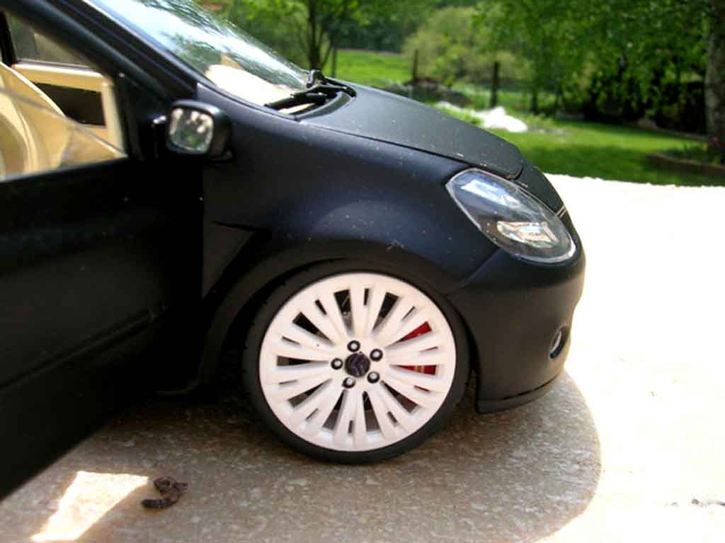Renault Clio 3 RS zwart mat jantes c4 wrc 1/18 Solido