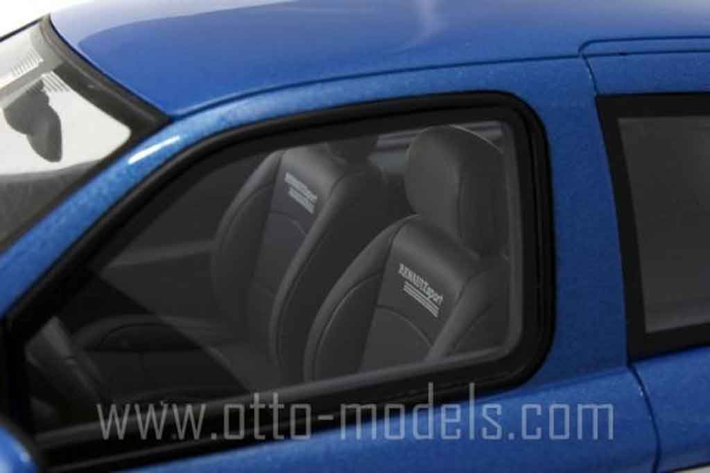 Renault Clio V6 phase 2 blauw 2003 1/18 Ottomobile