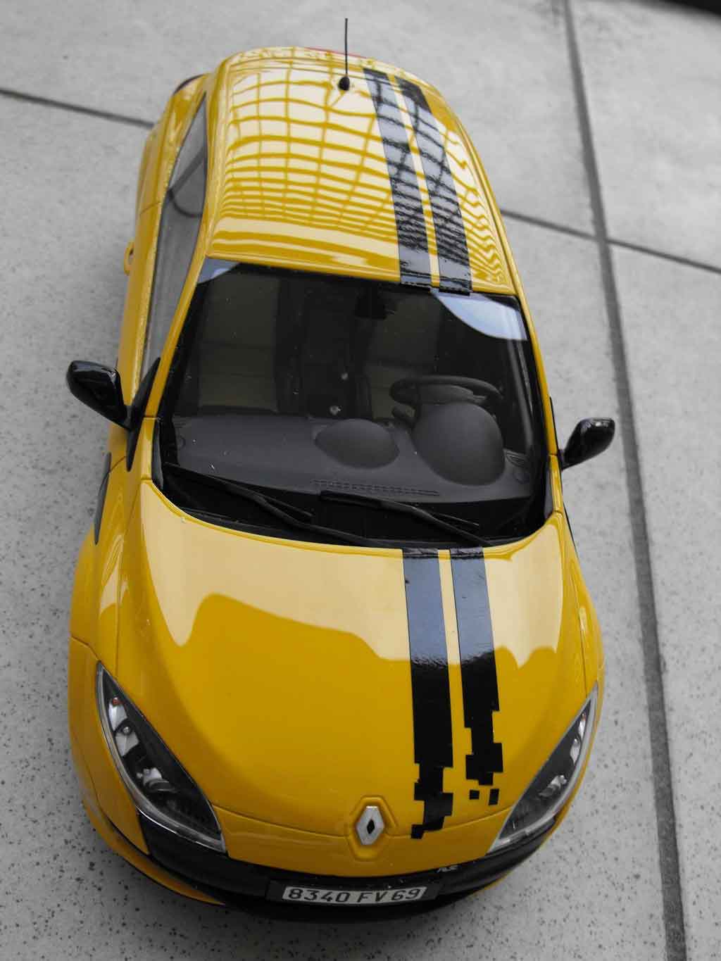 Renault Megane RS 250 2.0 t geel deco renault sport 1/18 Ottomobile